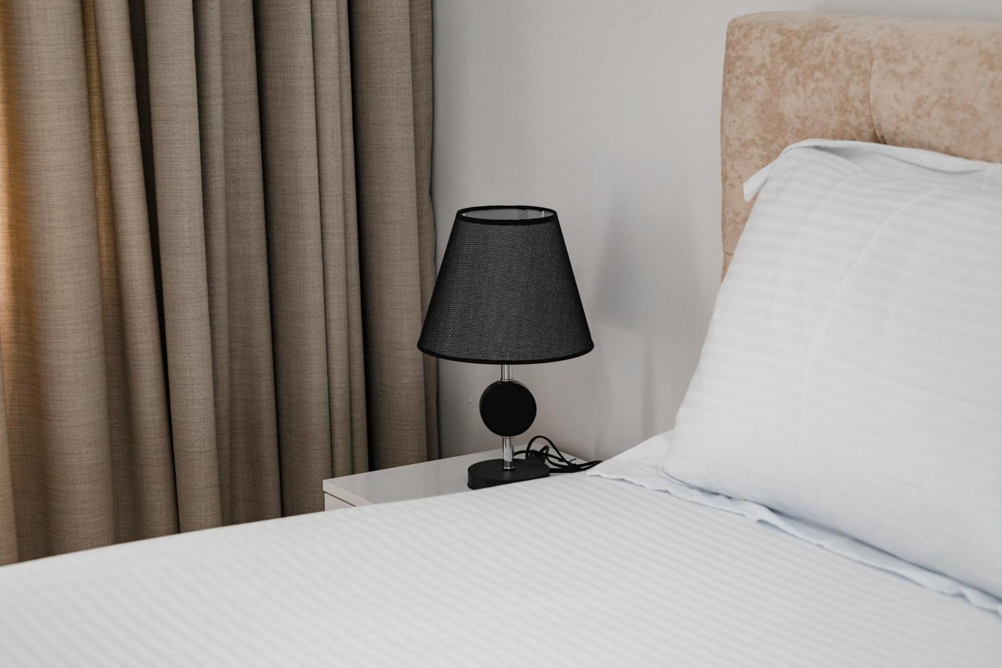 Riviera Hotel-City Center Vlore Ngoại thất bức ảnh