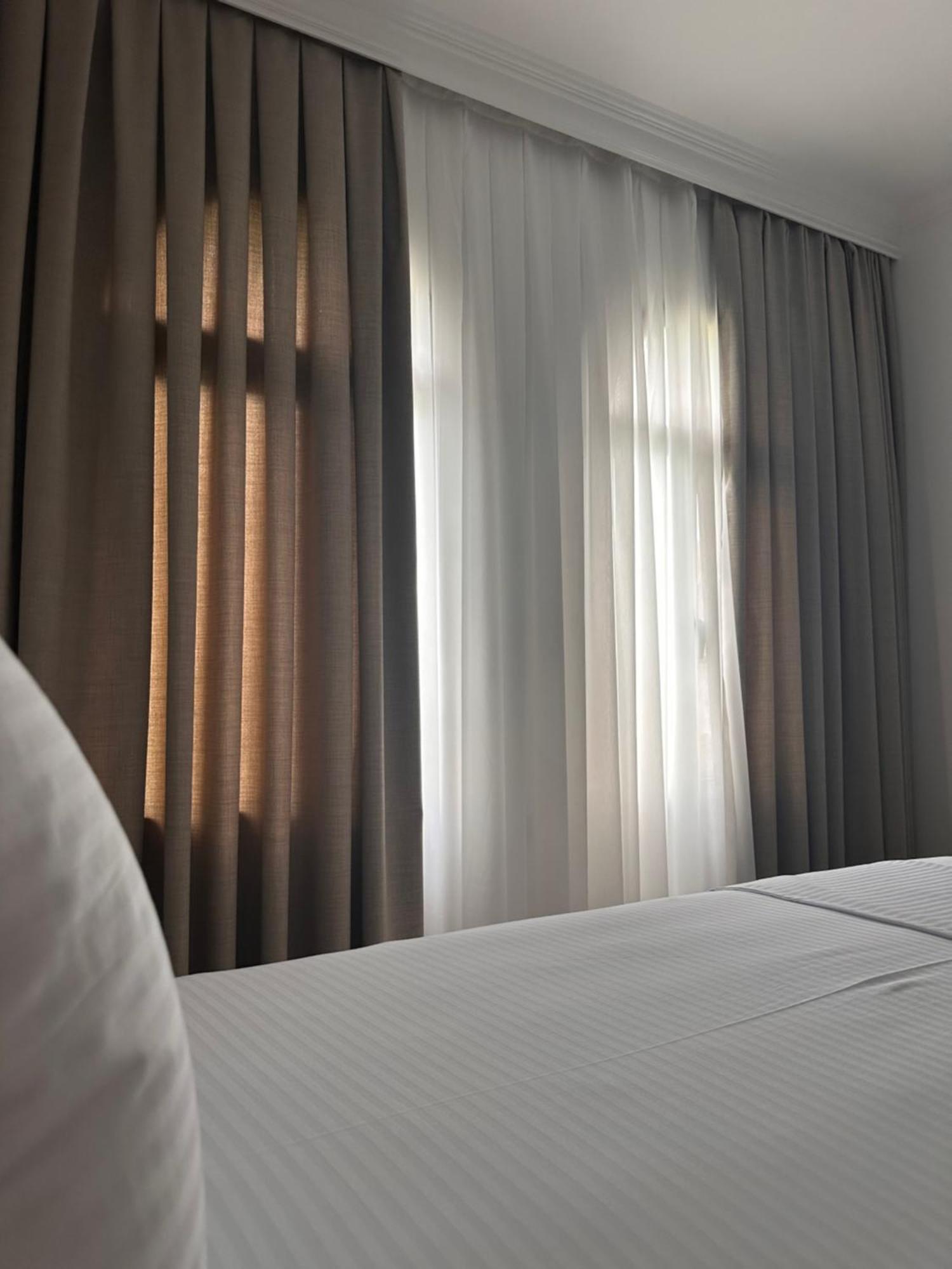Riviera Hotel-City Center Vlore Ngoại thất bức ảnh